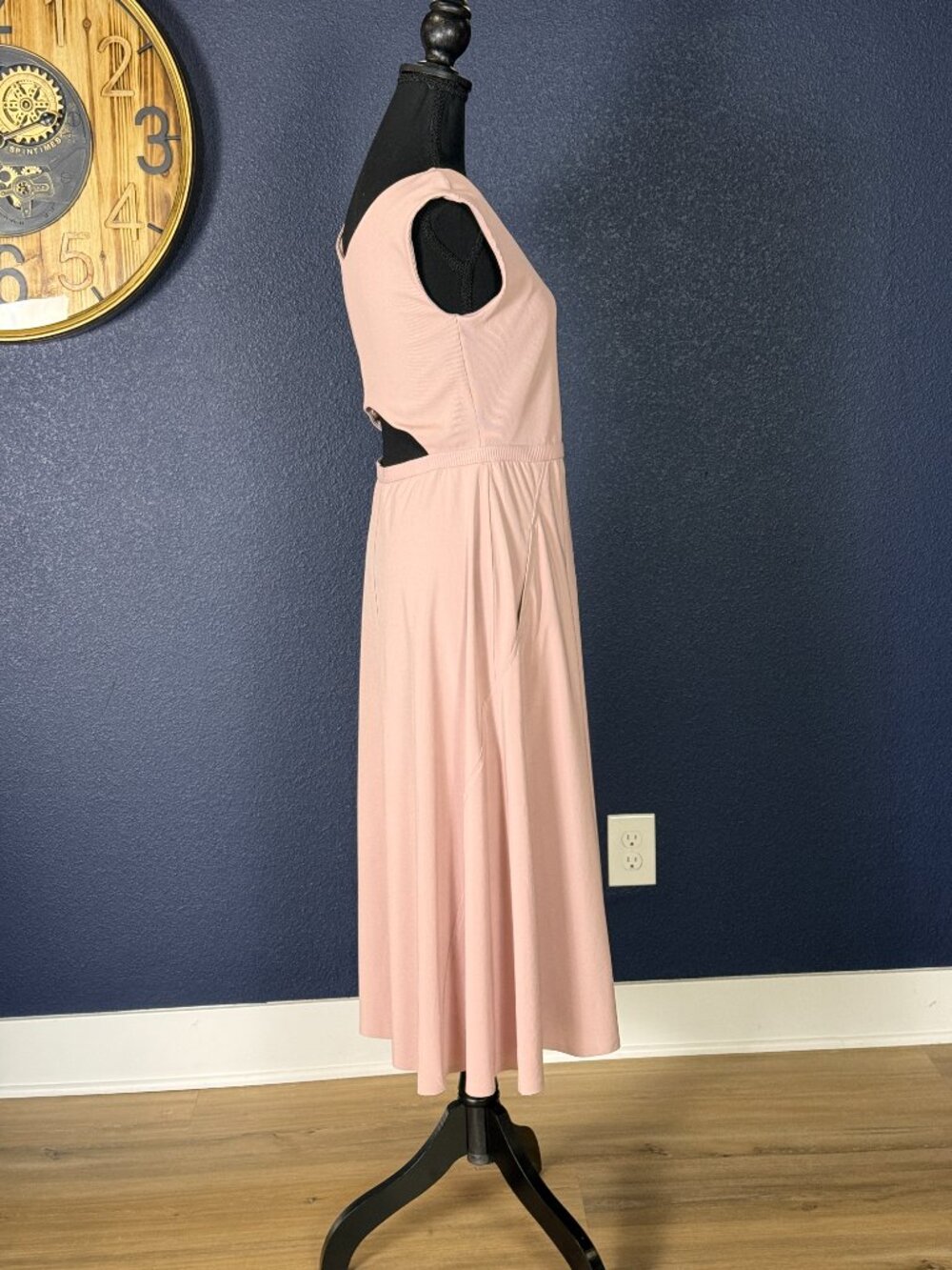 Athleta Light Mauve Cap Sleeve Back Cutout Flowy A-Line Midi Dress | M Petite - Picture 4 of 8